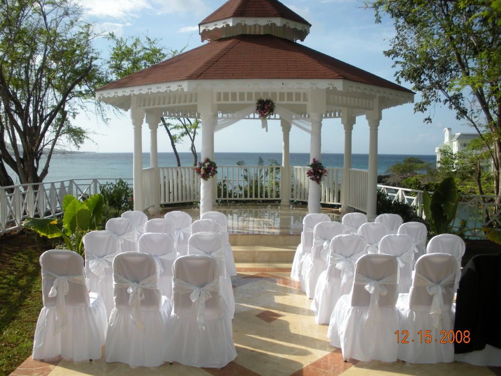 gazebo wedding beach