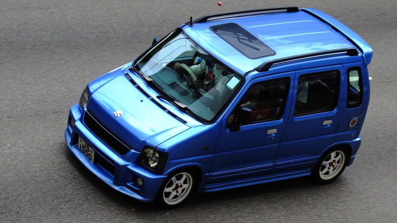 suz_wagonr_js1300_800x450_01.jpg