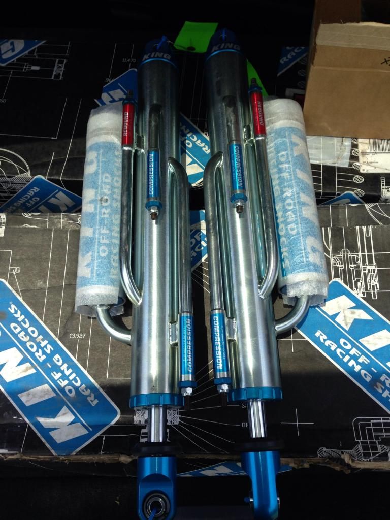 14" King 2.5" Triple Bypass Shocks Pirate 4x4