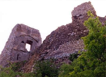ruinas_bathory013.jpg