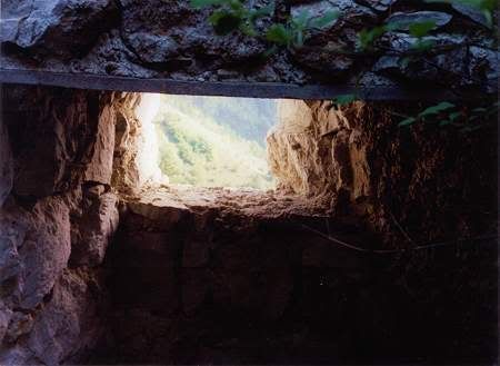 ruinas_bathory014.jpg
