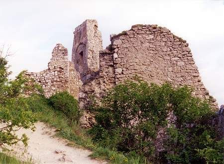 ruinas_bathory017.jpg