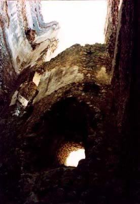 ruinas_bathory018.jpg
