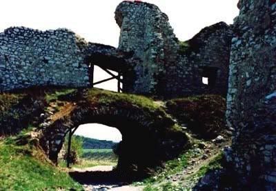 ruinas_bathory019.jpg