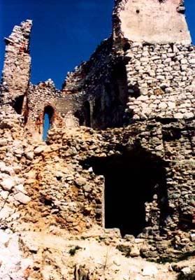 ruinas_bathory020.jpg