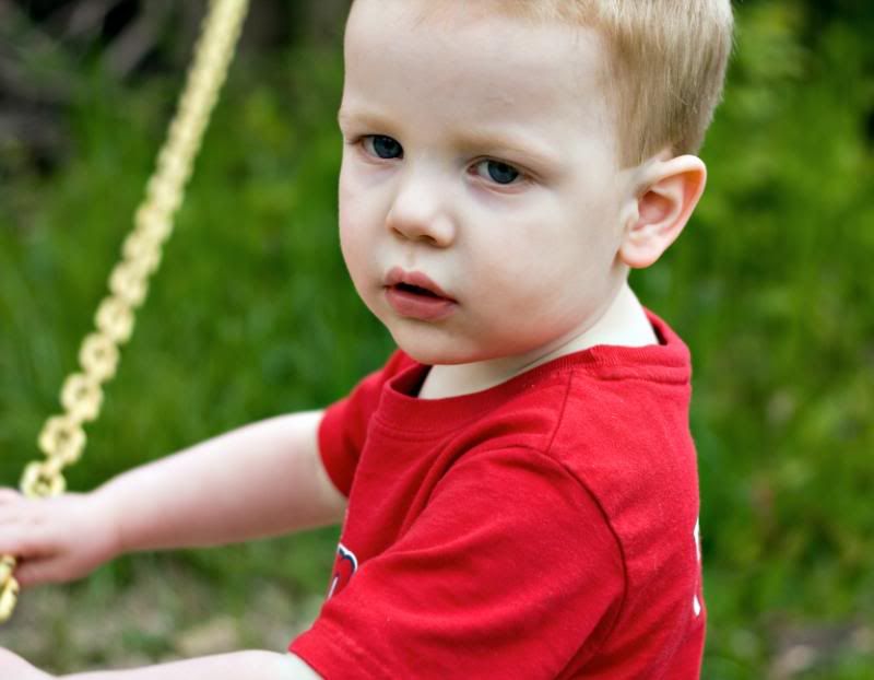 IMAGE: http://i276.photobucket.com/albums/kk2/D40riggs/Michael/holdingthechainlink.jpg