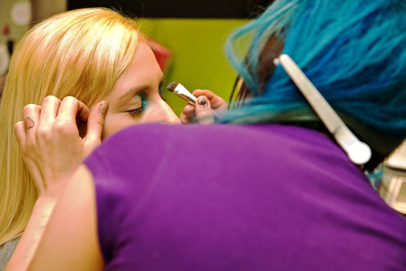 IMAGE: http://i276.photobucket.com/albums/kk2/D40riggs/Miscellaneous/edit15.jpg