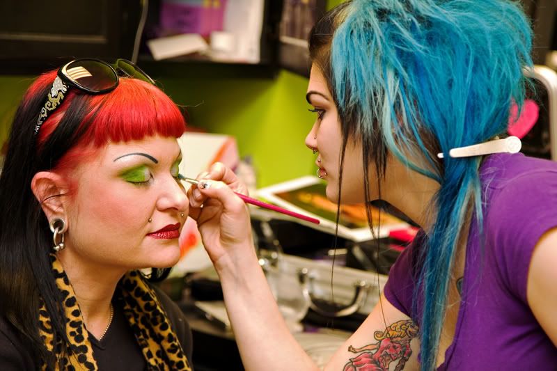 IMAGE: http://i276.photobucket.com/albums/kk2/D40riggs/Miscellaneous/edit27.jpg