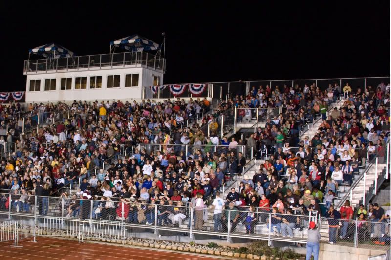 IMAGE: http://i276.photobucket.com/albums/kk2/D40riggs/Obama%20comes%20to%20Springfield/grandstand.jpg