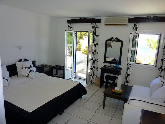 hotelroom.jpg