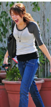 The image “http://i276.photobucket.com/albums/kk2/mileyrox88/style24-2.png?t=1222818877” cannot be displayed, because it contains errors.