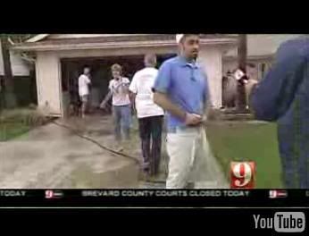 [Cindy threatens to hose the media just prior to Casey arriving home 08/21/2008]