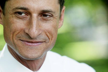 pic of Rep Anthony Weiner smiling