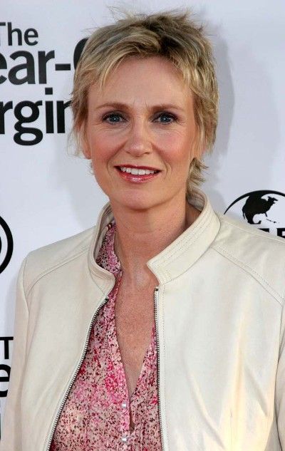 A picture of actor Jane Lynch