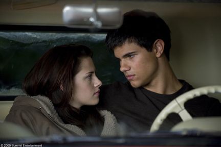 picture of Bella and Jacob in the car, discussing the risk of violence associated with loving a werewolf