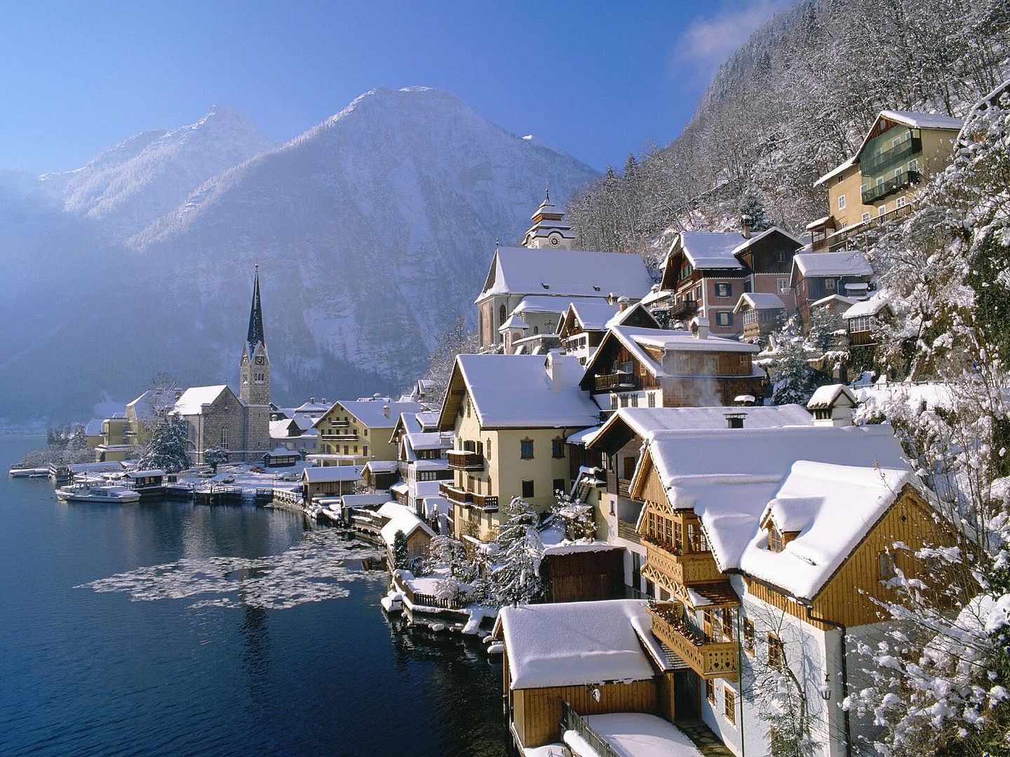 hallstatt-in-winter-austria.jpg