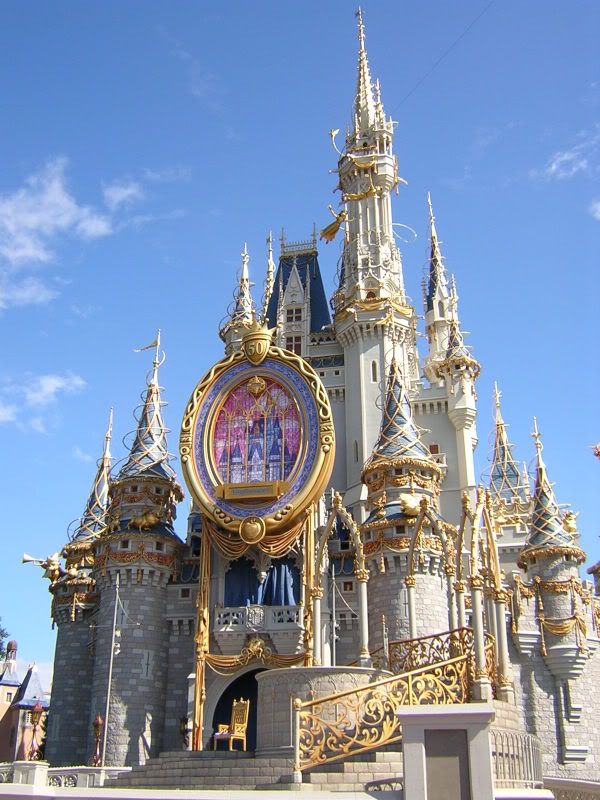 magic kingdom castle suite. magic kingdom castle logo.