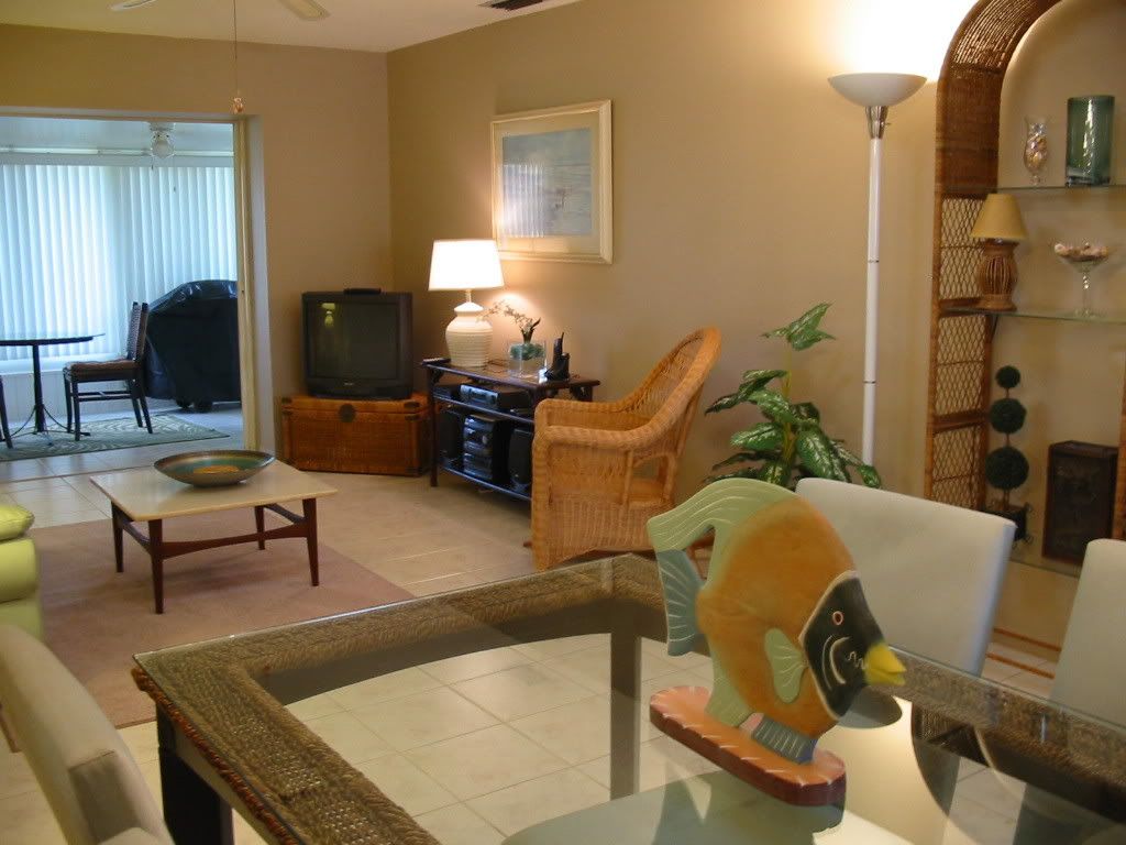 Living and dining areas (c) rainboezz tv over the internet